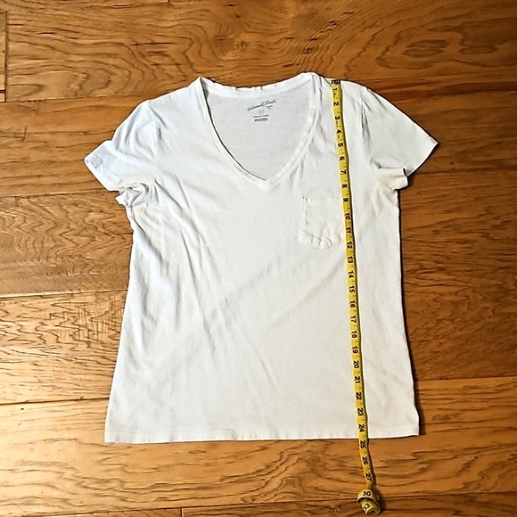 Set of 2 Universal Thread VNeck Pocket Tee Olive Green White Medium Short Sleeve - Picture 8 of 10